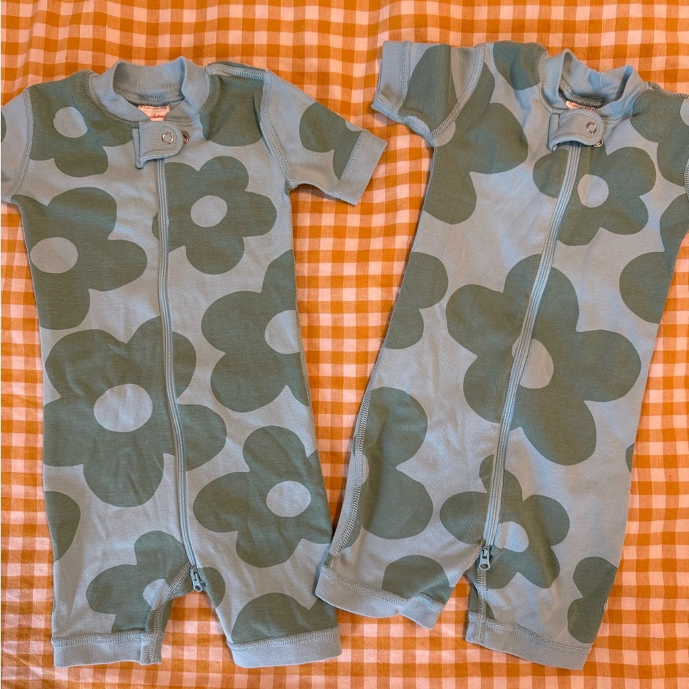 LIKE NEW Twin set- Hanna Andersson Kids Floral Short-Sleeve One-Piece